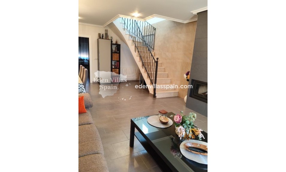 Resale - Urbanisation detached Villa - La Marina