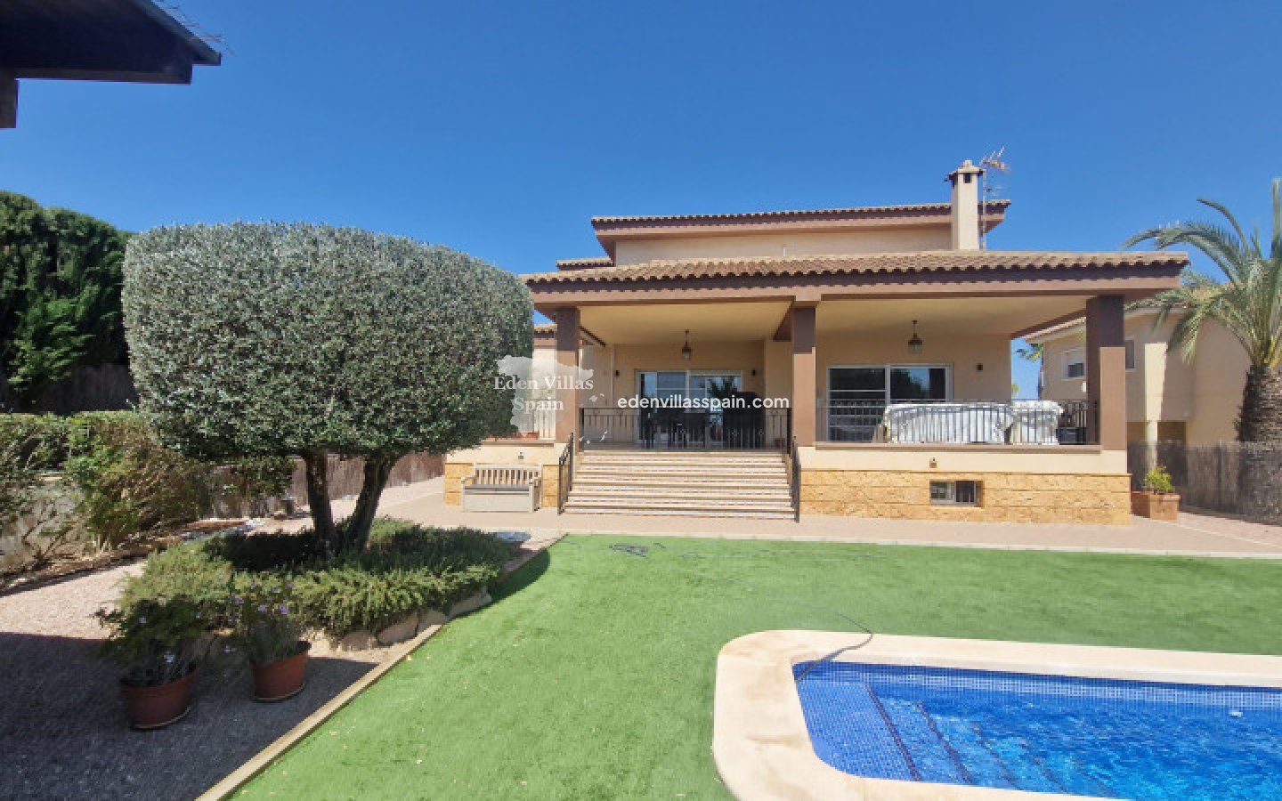 Resale - Urbanisation detached Villa - Santa Pola