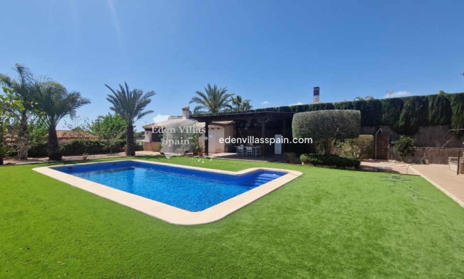 Resale - Urbanisation detached Villa - Santa Pola