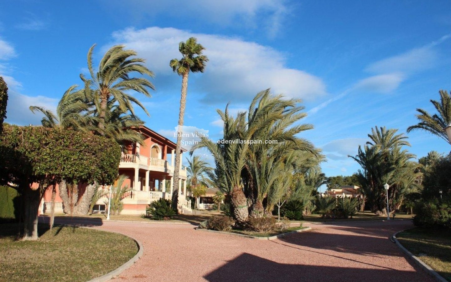 Resale - Urbanisation detached Villa - Santa Pola