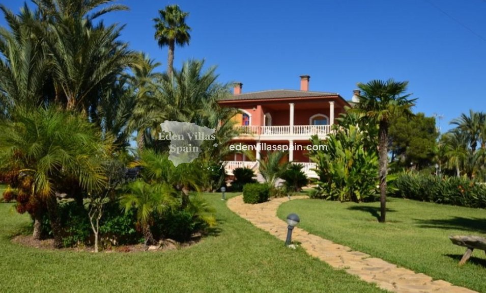 Resale - Urbanisation detached Villa - Santa Pola