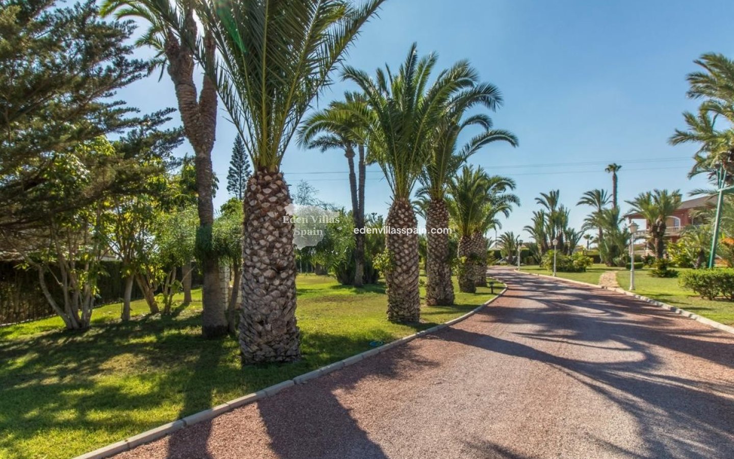 Resale - Urbanisation detached Villa - Santa Pola