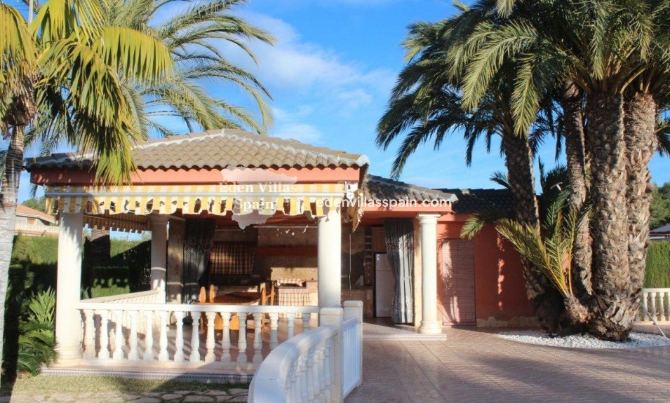 Resale - Urbanisation detached Villa - Santa Pola