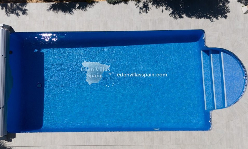 Resale - Urbanisation detached Villa - Torrevieja