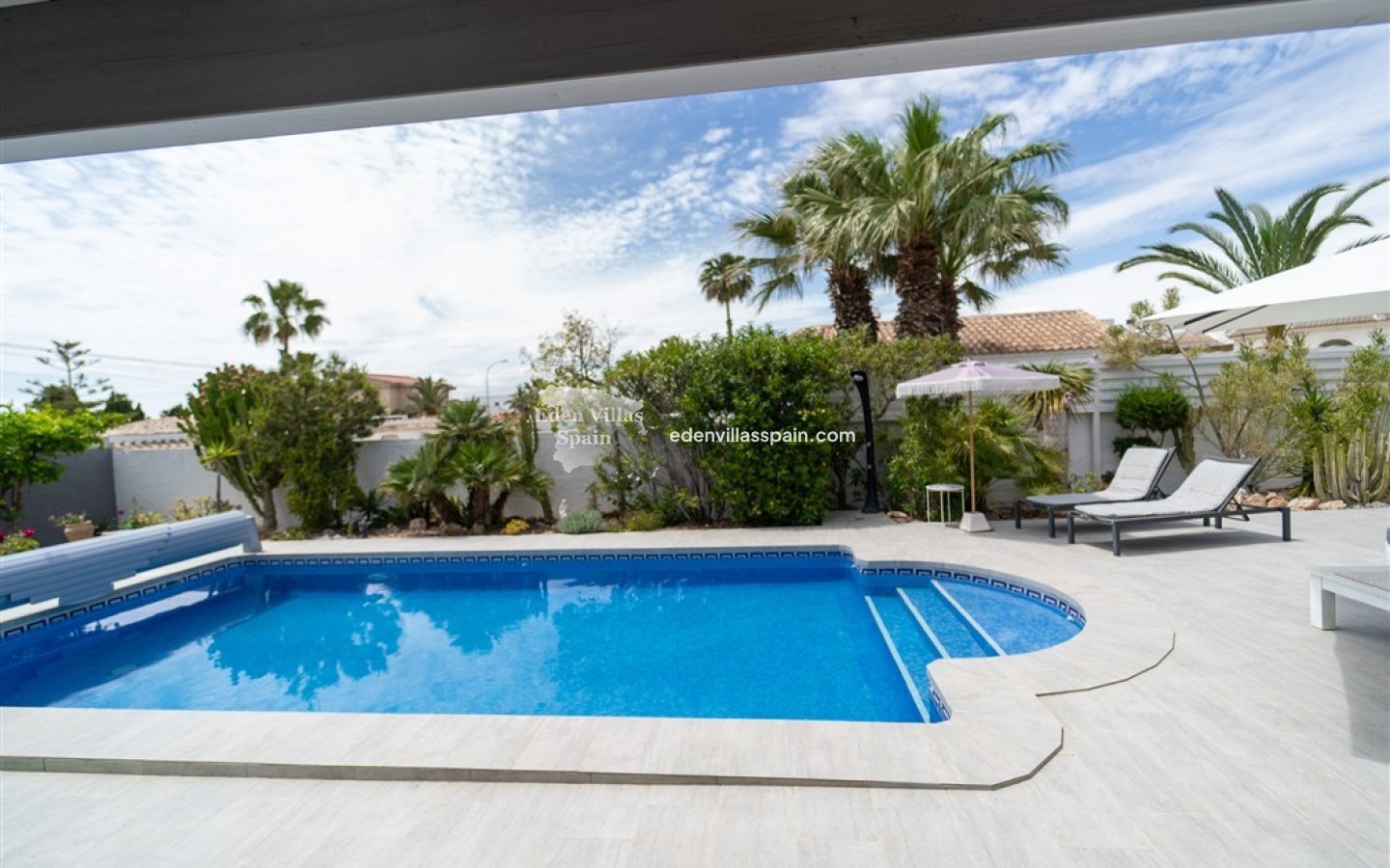 Resale - Urbanisation detached Villa - Torrevieja