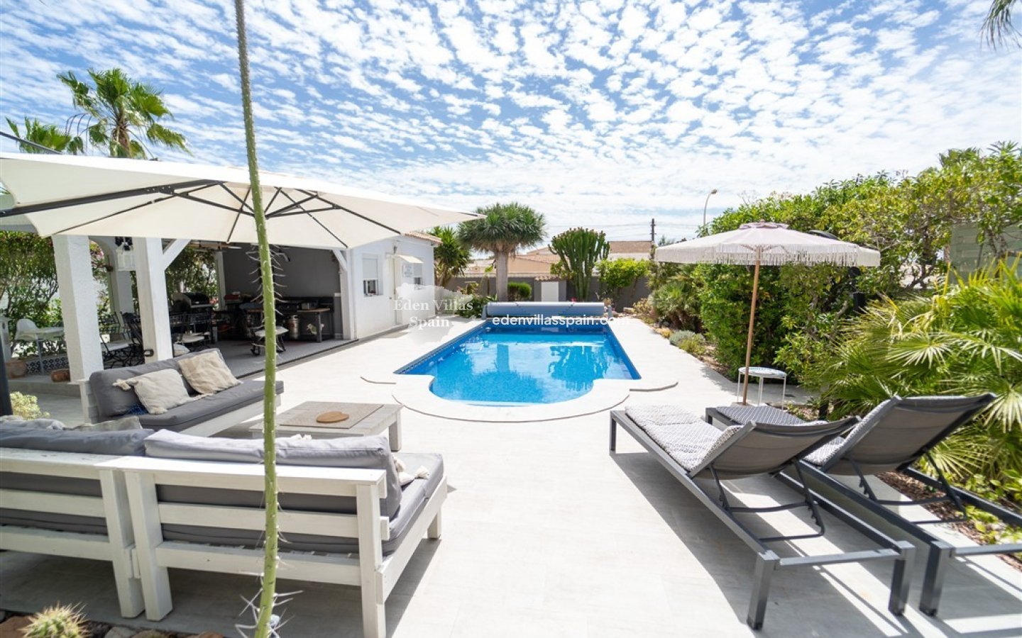 Resale - Urbanisation detached Villa - Torrevieja