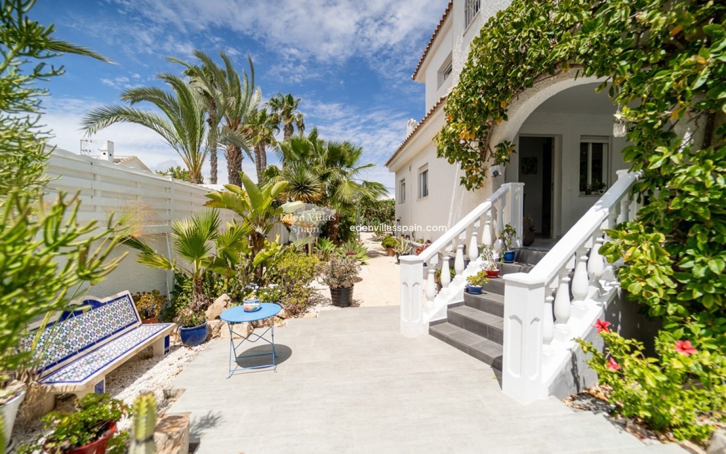 Resale - Urbanisation detached Villa - Torrevieja