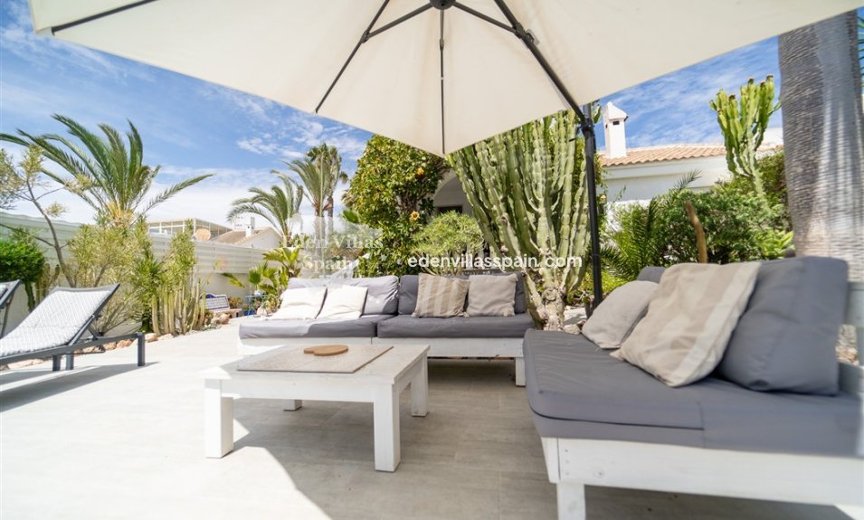 Resale - Urbanisation detached Villa - Torrevieja