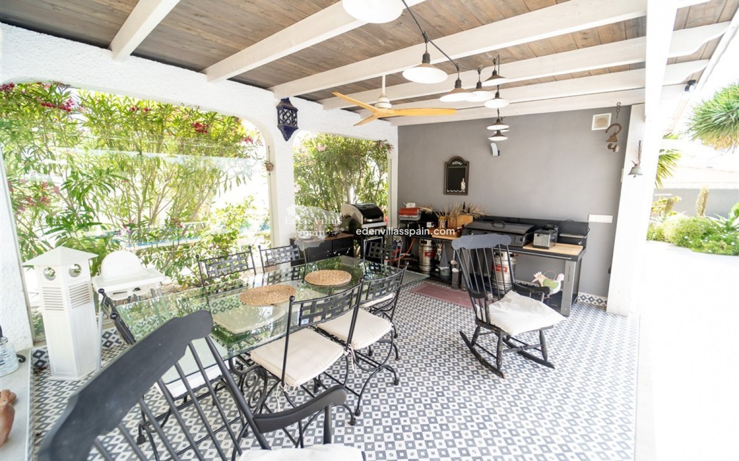 Resale - Urbanisation detached Villa - Torrevieja