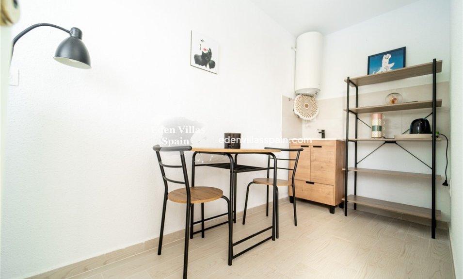 Resale - Urbanisation detached Villa - Torrevieja