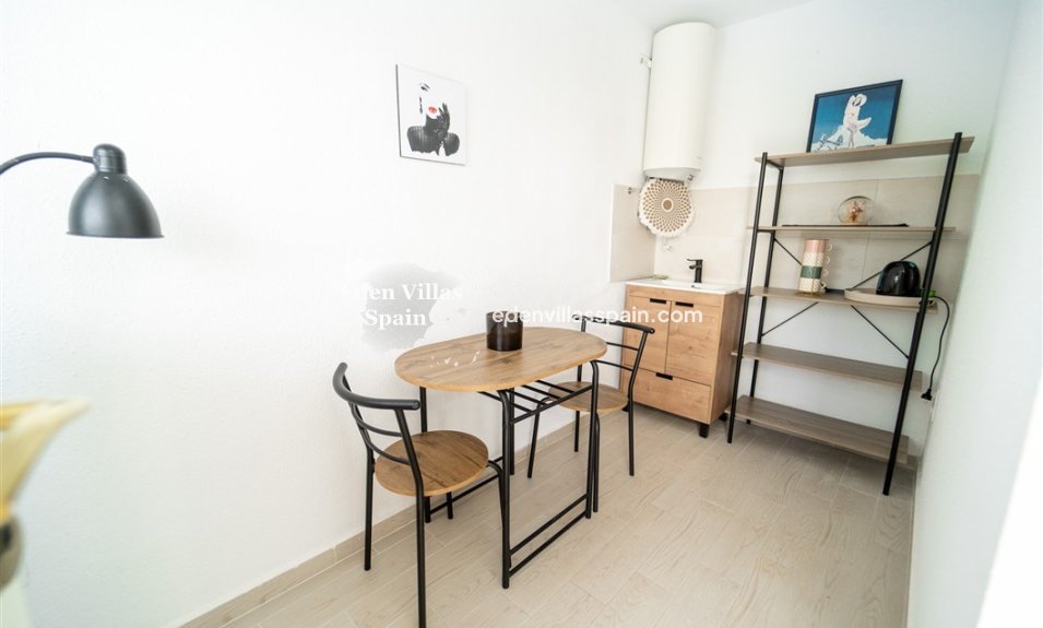 Resale - Urbanisation detached Villa - Torrevieja