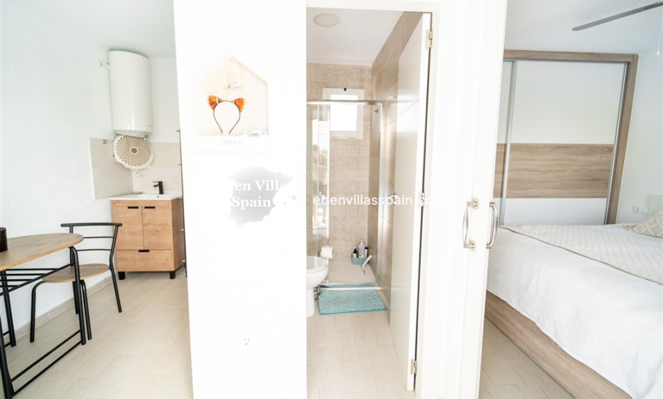 Resale - Urbanisation detached Villa - Torrevieja