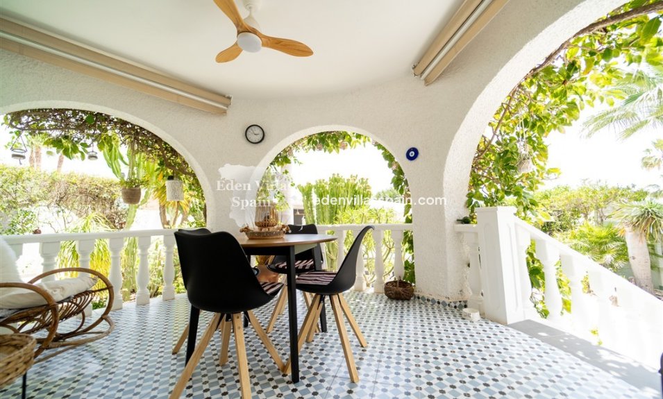 Resale - Urbanisation detached Villa - Torrevieja