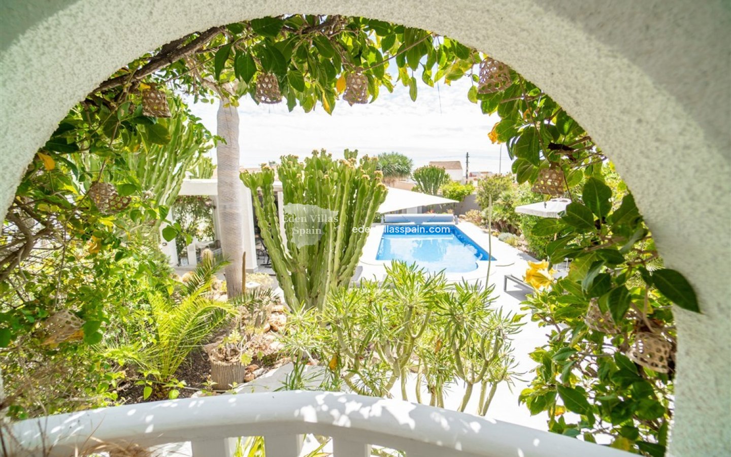 Resale - Urbanisation detached Villa - Torrevieja