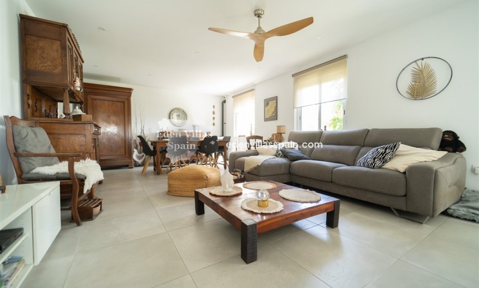 Resale - Urbanisation detached Villa - Torrevieja