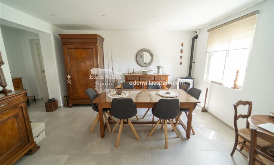 Resale - Urbanisation detached Villa - Torrevieja