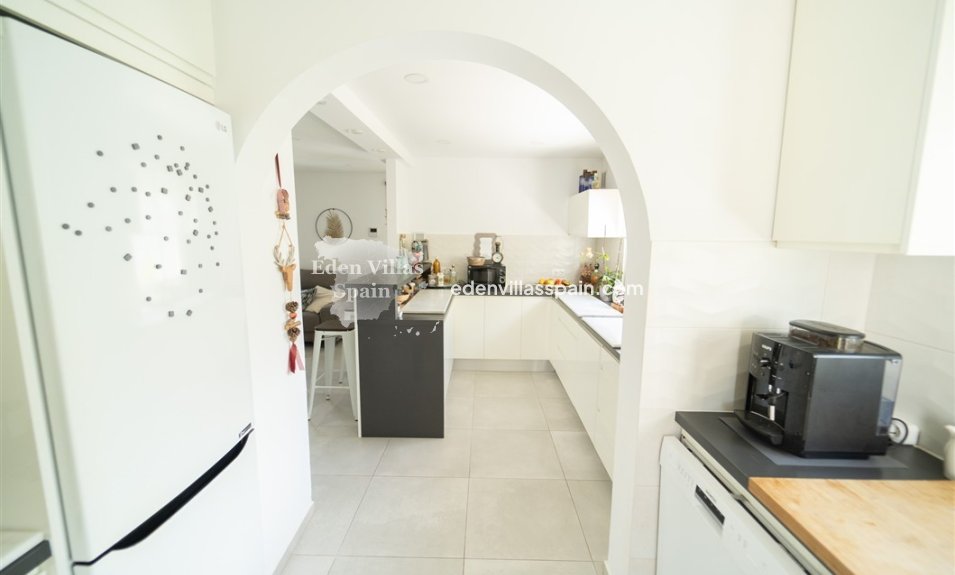 Resale - Urbanisation detached Villa - Torrevieja