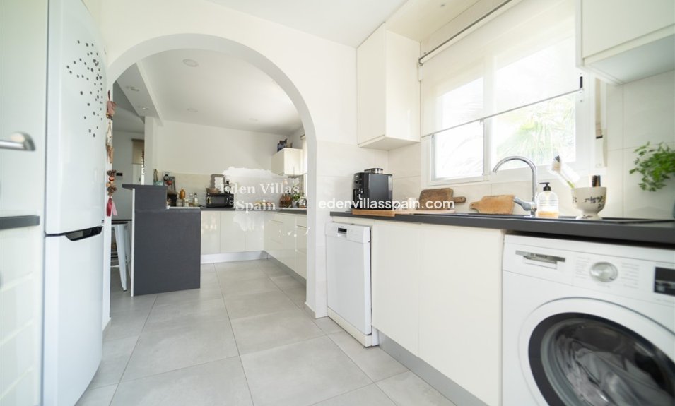 Resale - Urbanisation detached Villa - Torrevieja