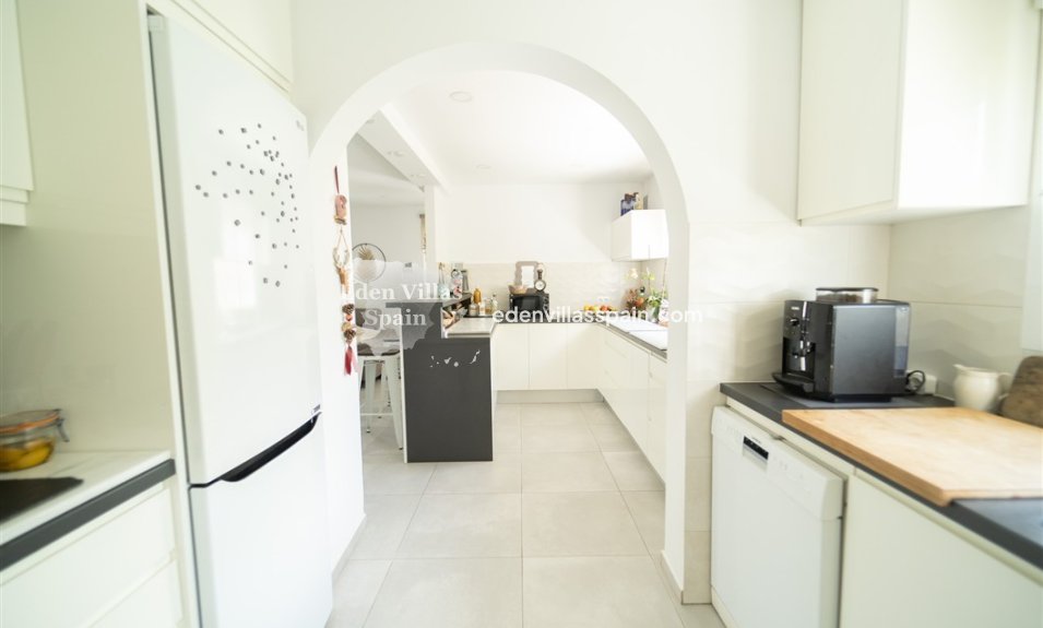 Resale - Urbanisation detached Villa - Torrevieja