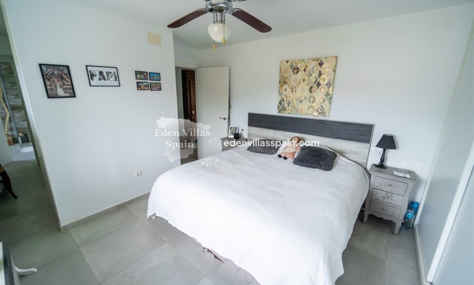 Resale - Urbanisation detached Villa - Torrevieja