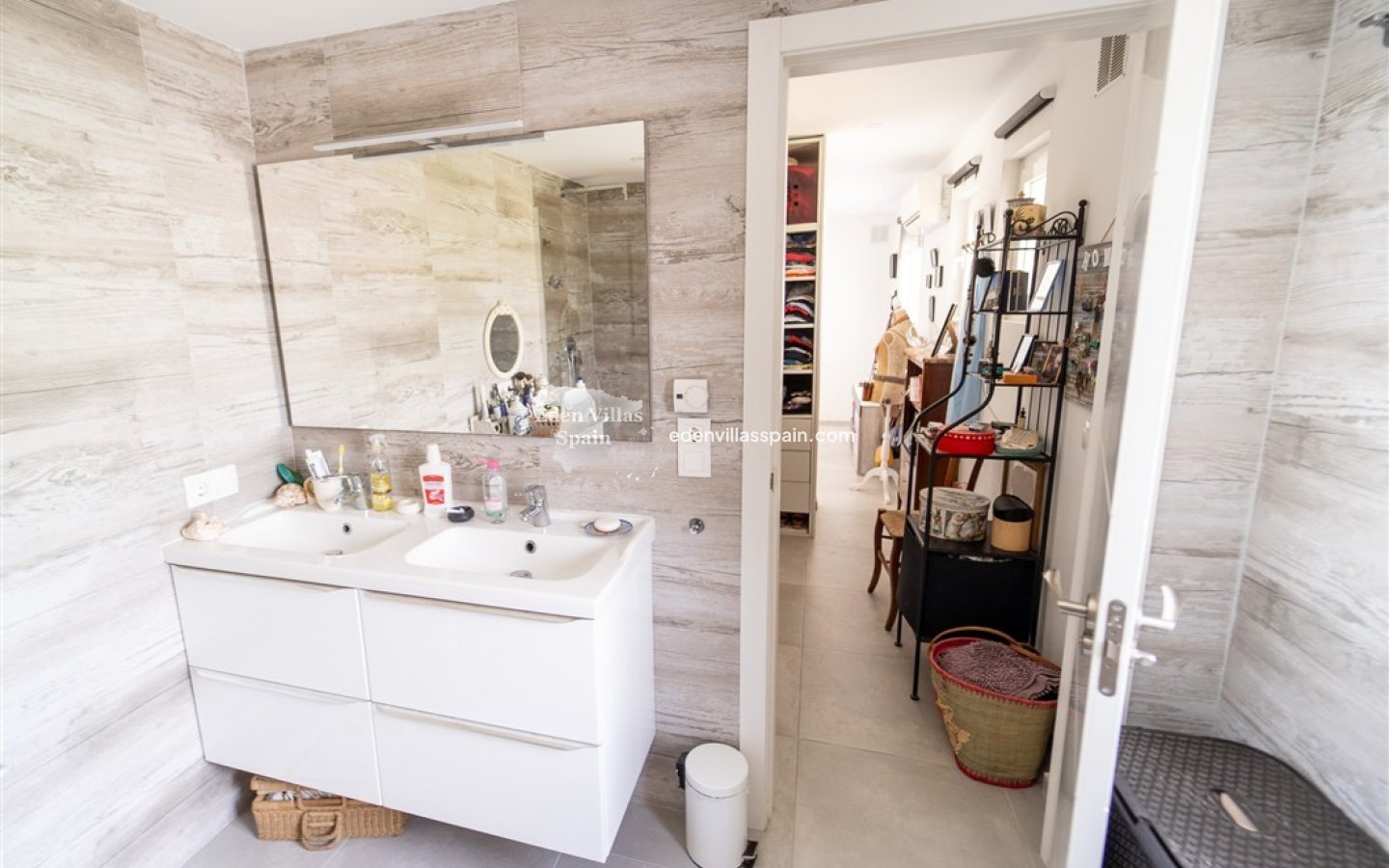 Resale - Urbanisation detached Villa - Torrevieja