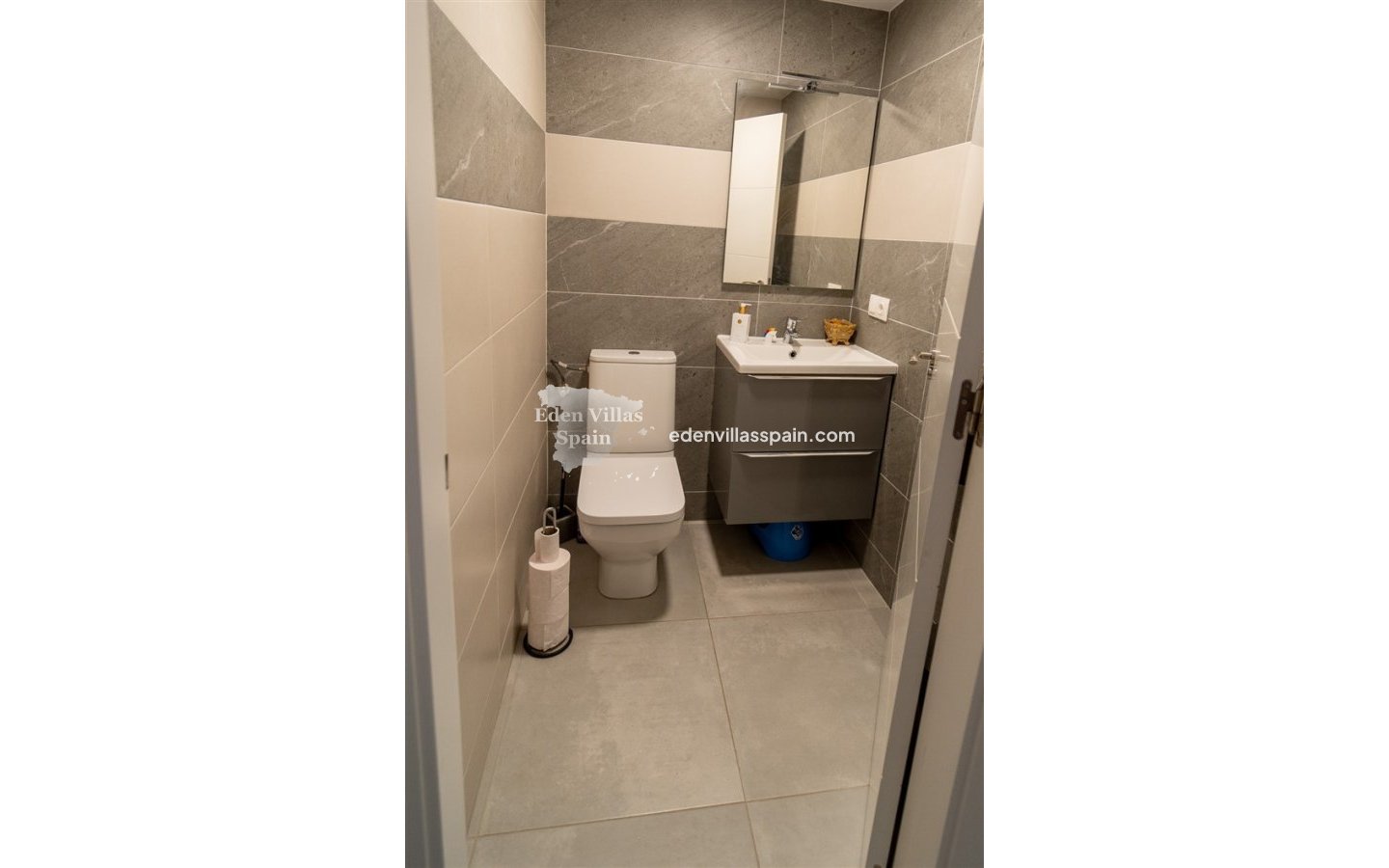 Resale - Urbanisation detached Villa - Torrevieja