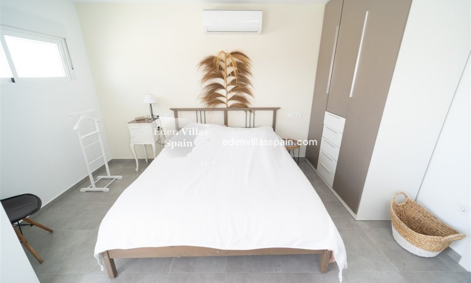 Resale - Urbanisation detached Villa - Torrevieja