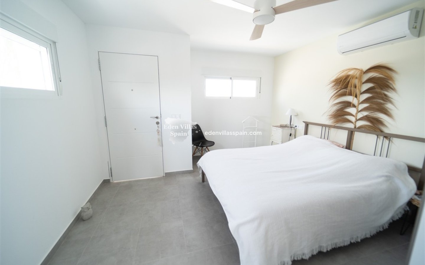 Resale - Urbanisation detached Villa - Torrevieja