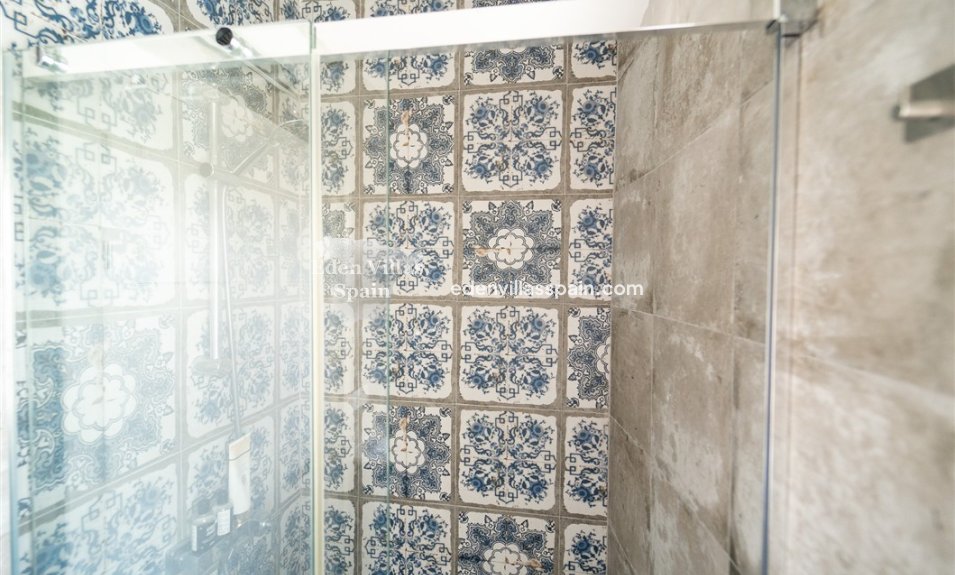 Resale - Urbanisation detached Villa - Torrevieja