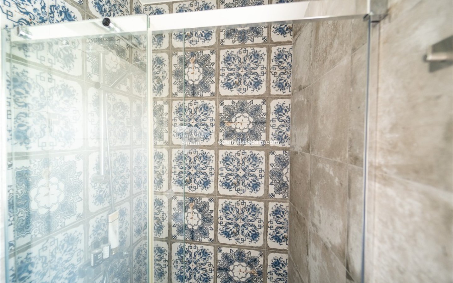 Resale - Urbanisation detached Villa - Torrevieja