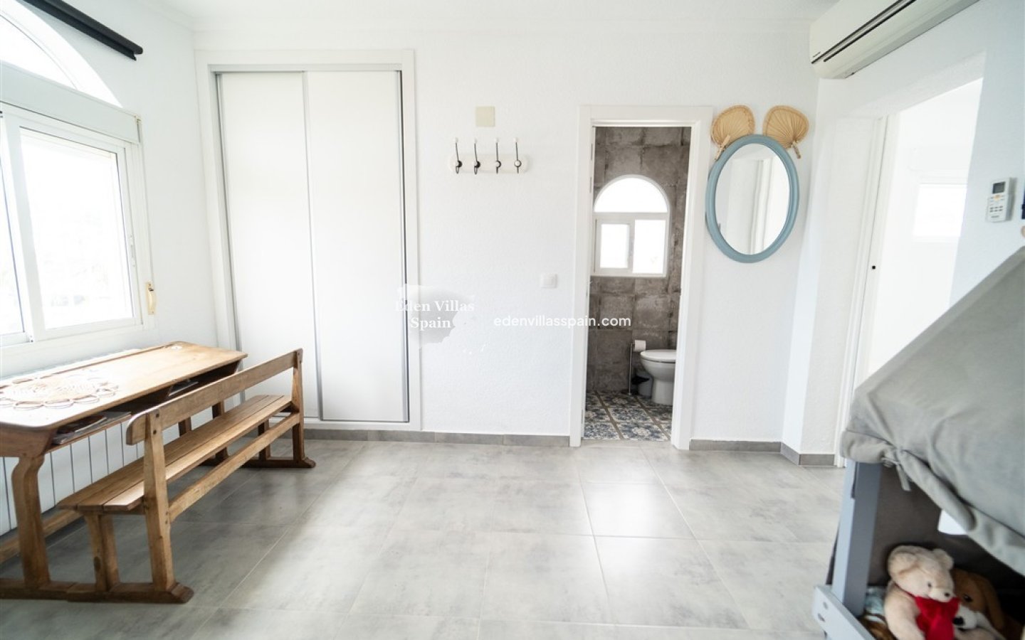 Resale - Urbanisation detached Villa - Torrevieja