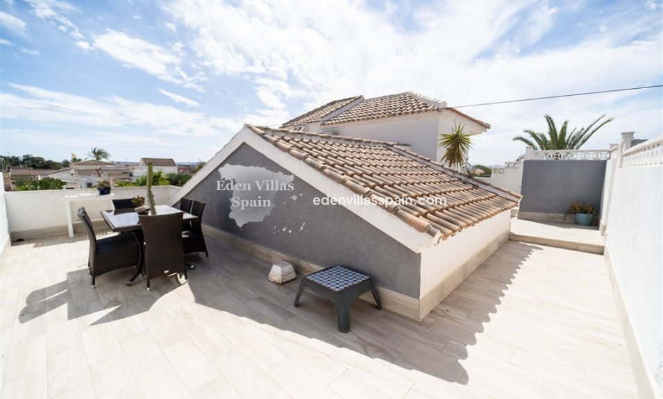 Resale - Urbanisation detached Villa - Torrevieja