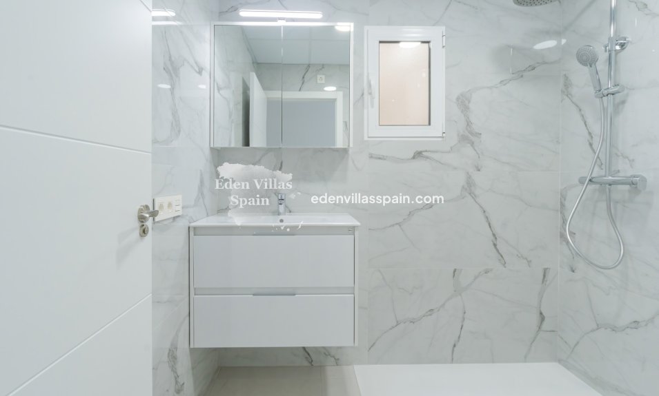 Revente - Appartement sur ​​la côte - Torrevieja