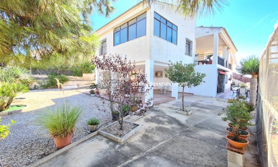 Revente - Maison de campagne - La Marina
