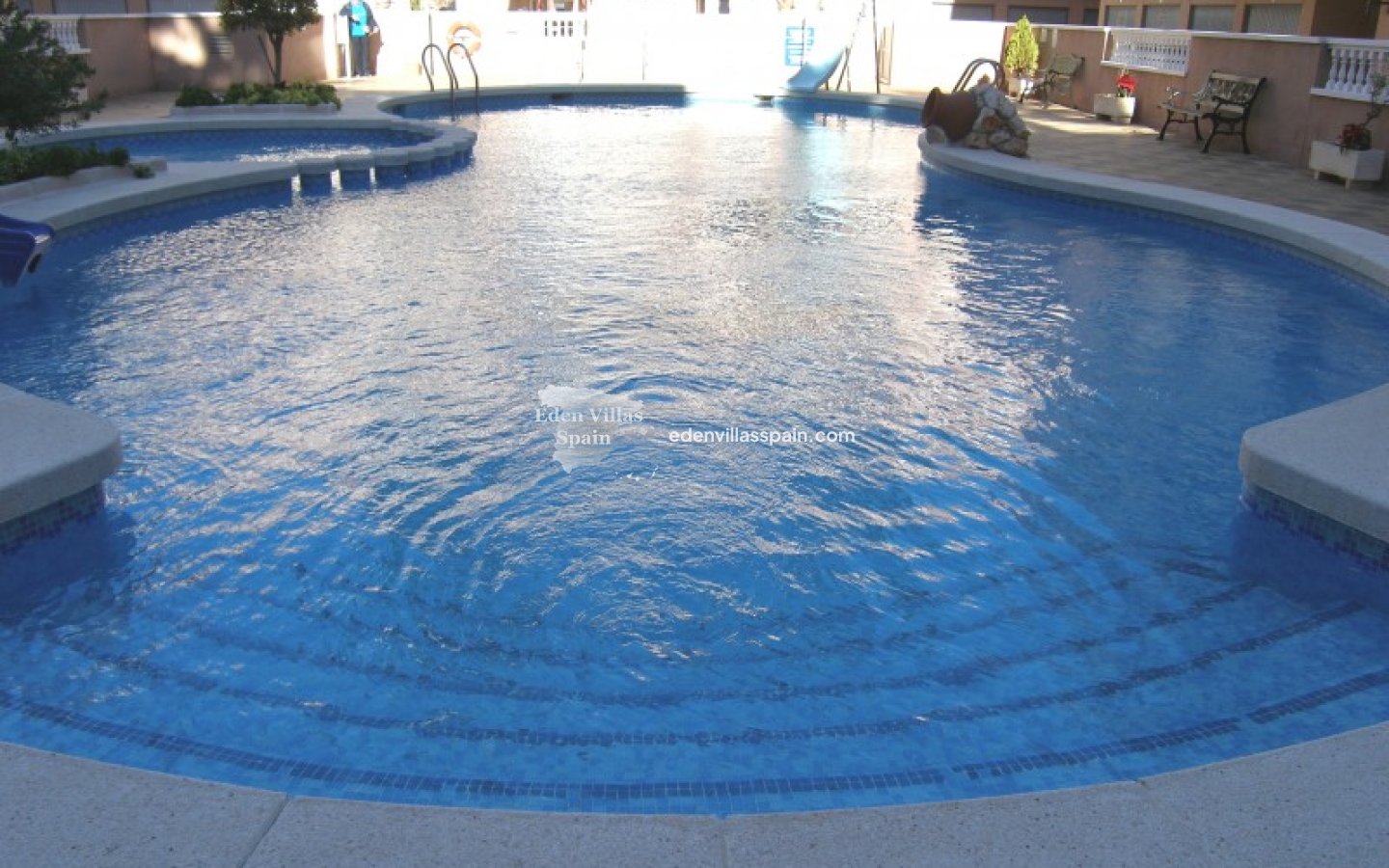 Segunda Mano - Apartamento en la costa - Santa Pola