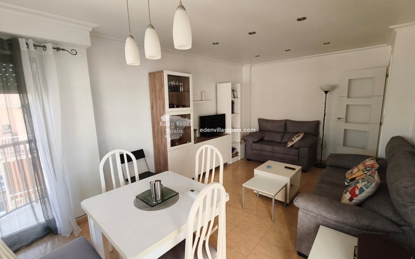 Segunda Mano - Apartamento en la costa - Santa Pola
