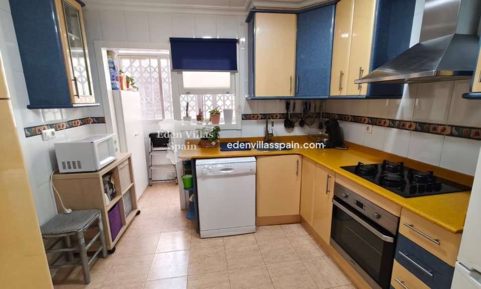 Segunda Mano - Apartamento en la costa - Santa Pola