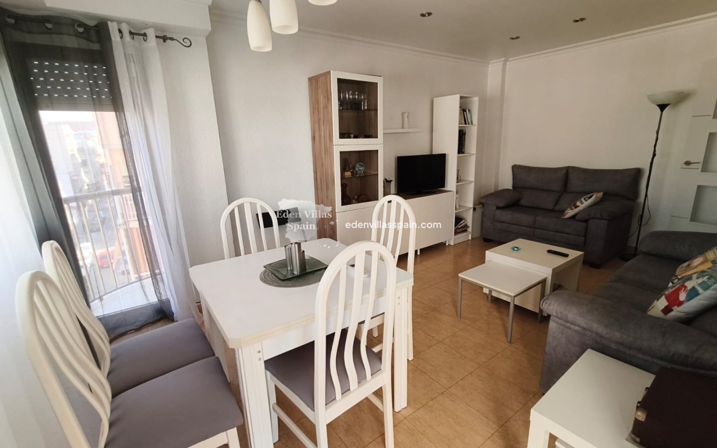 Segunda Mano - Apartamento en la costa - Santa Pola