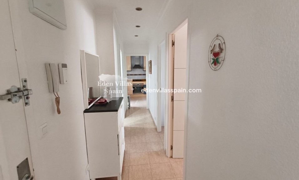 Segunda Mano - Apartamento en la costa - Santa Pola
