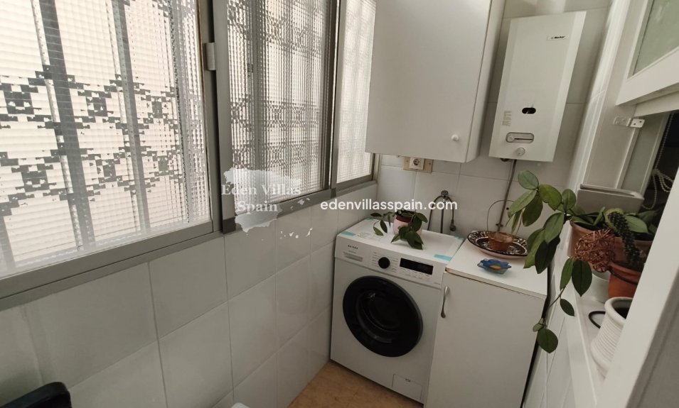 Segunda Mano - Apartamento en la costa - Santa Pola