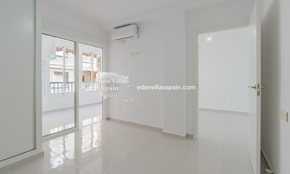 Segunda Mano - Apartamento en la costa - Torrevieja