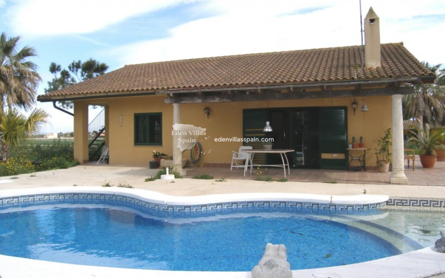 Segunda Mano - Casa de campo - Dolores