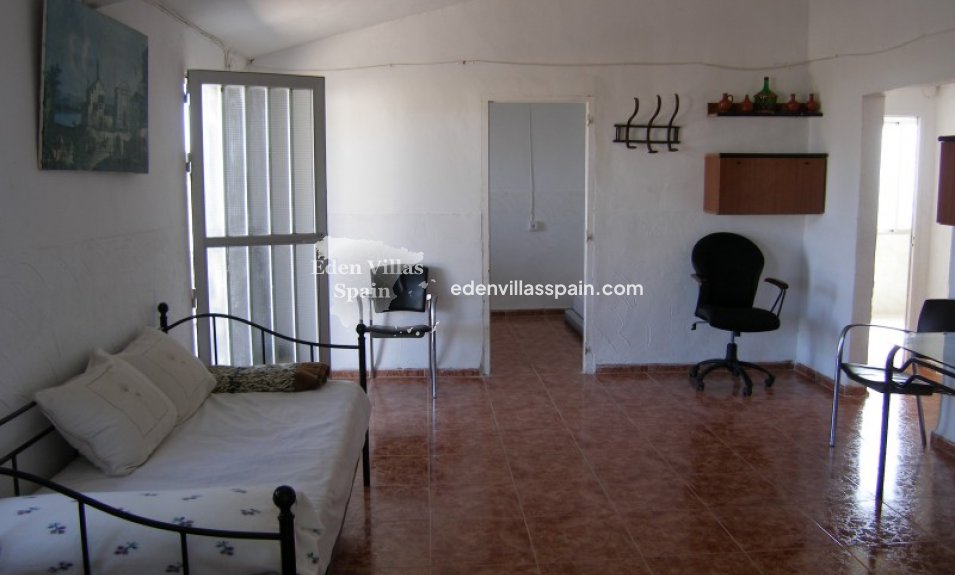 Segunda Mano - Casa de campo - Dolores