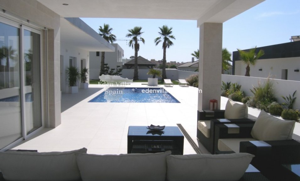Segunda Mano - Villa costera - La Marina