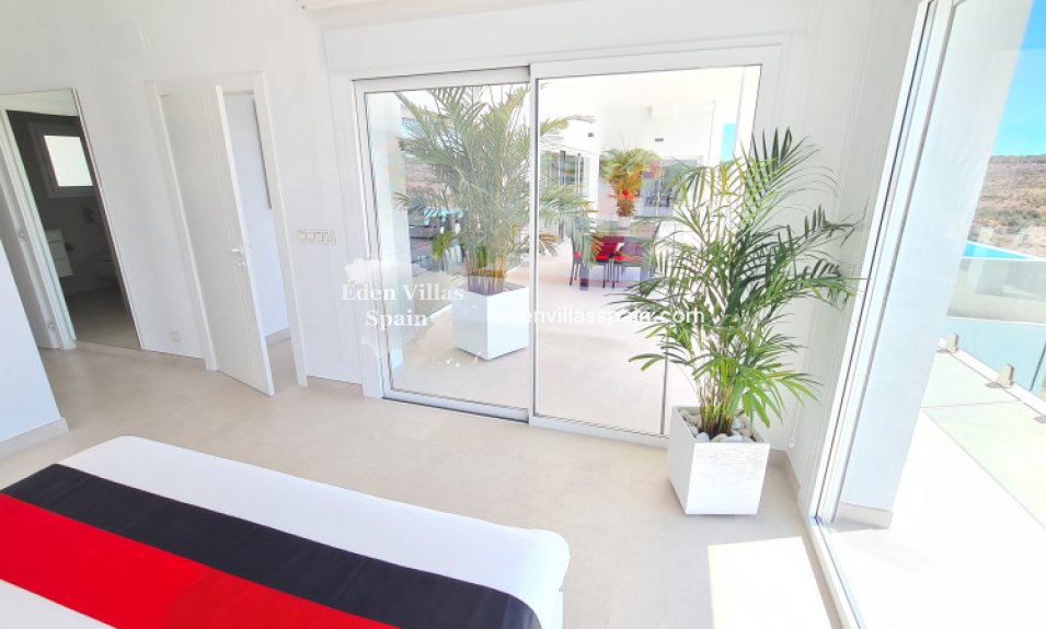 Segunda Mano - Villa costera - La Marina