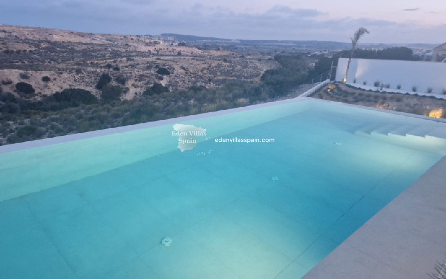 Segunda Mano - Villa costera - La Marina