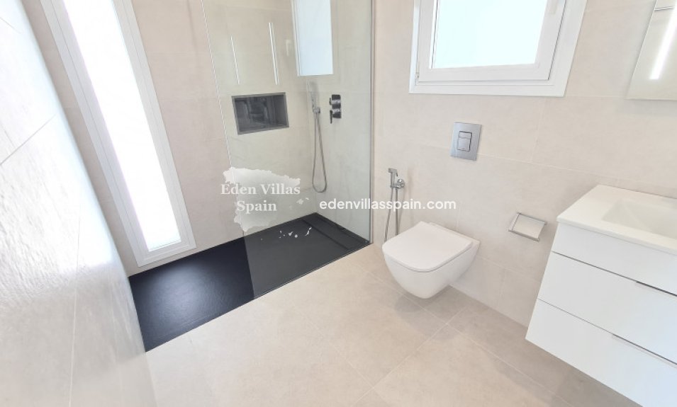 Segunda Mano - Villa costera - La Marina