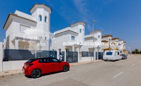 Urbanisation detached Villa - New Construction - La Marina - La Marina