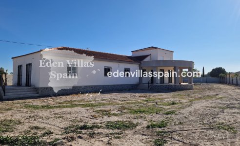 Villa a estrenar - Obra Nueva - Catral - Catral