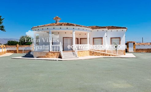 Villa a estrenar - Obra Nueva - Catral - Catral